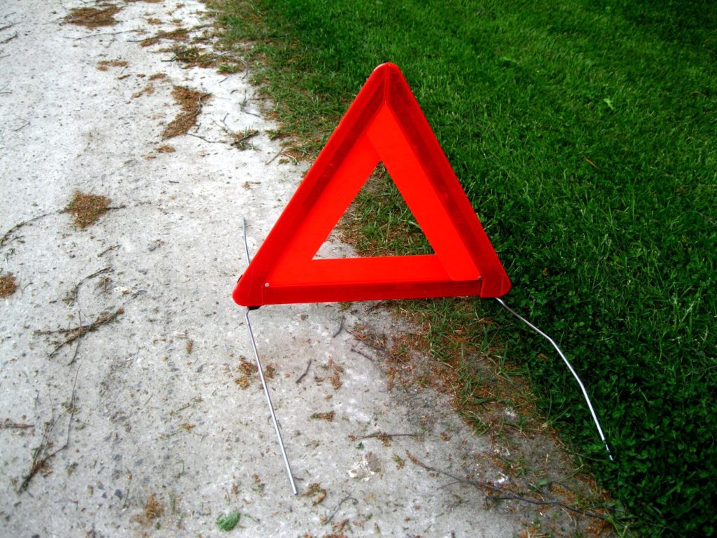 Car Emergency Roadside Kit — type reference photograph